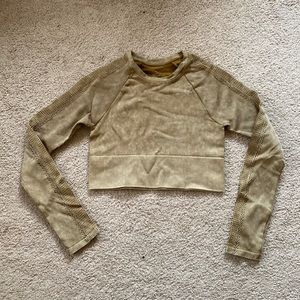 Aerie Offline Cable Long sleeve Crop top